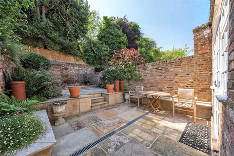 4 bedroom terraced house to rent, Ordnance Hill, St John's Wood, London, NW8