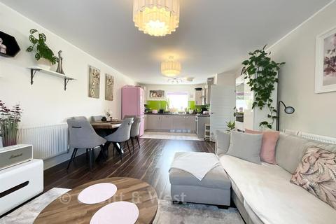 2 bedroom ground floor flat for sale, Tagalie Square, Worthing, West Sussex