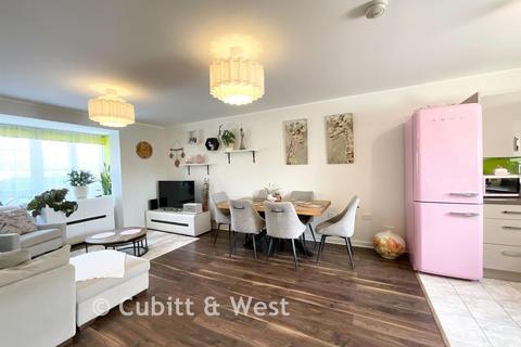2 bedroom ground floor flat for sale, Tagalie Square, Worthing, West Sussex