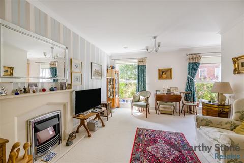 2 bedroom apartment for sale, Peel Court, College Way, Welwyn Garden City, Hertfordshire, AL8 6DG