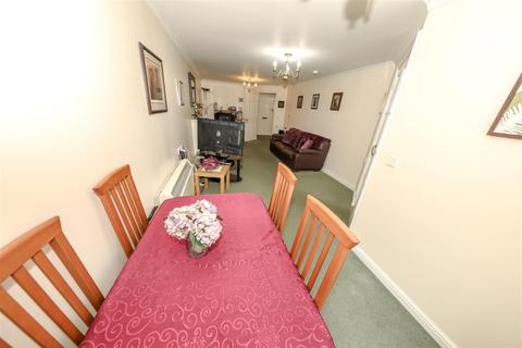 1 bedroom flat for sale, Halley's Court, Kirkcaldy