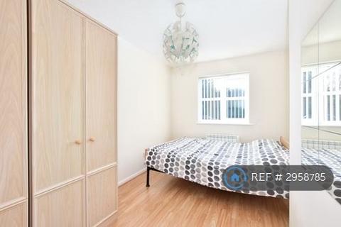 2 bedroom maisonette to rent, Derwent Close, Amersham, HP7