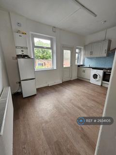2 bedroom terraced house to rent, Wigan Road, Leigh, WN7