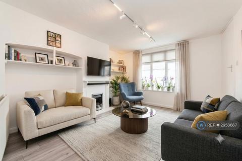 2 bedroom end of terrace house to rent, Fortescue Road, Edgware, HA8