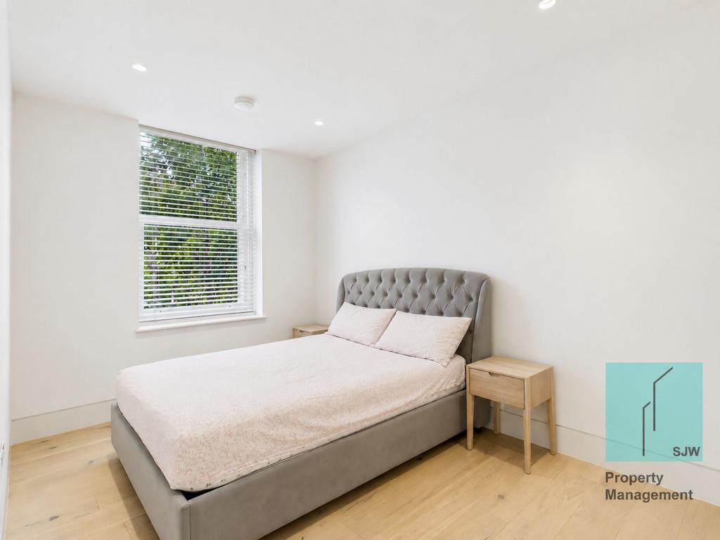 Apartment in London - View 3