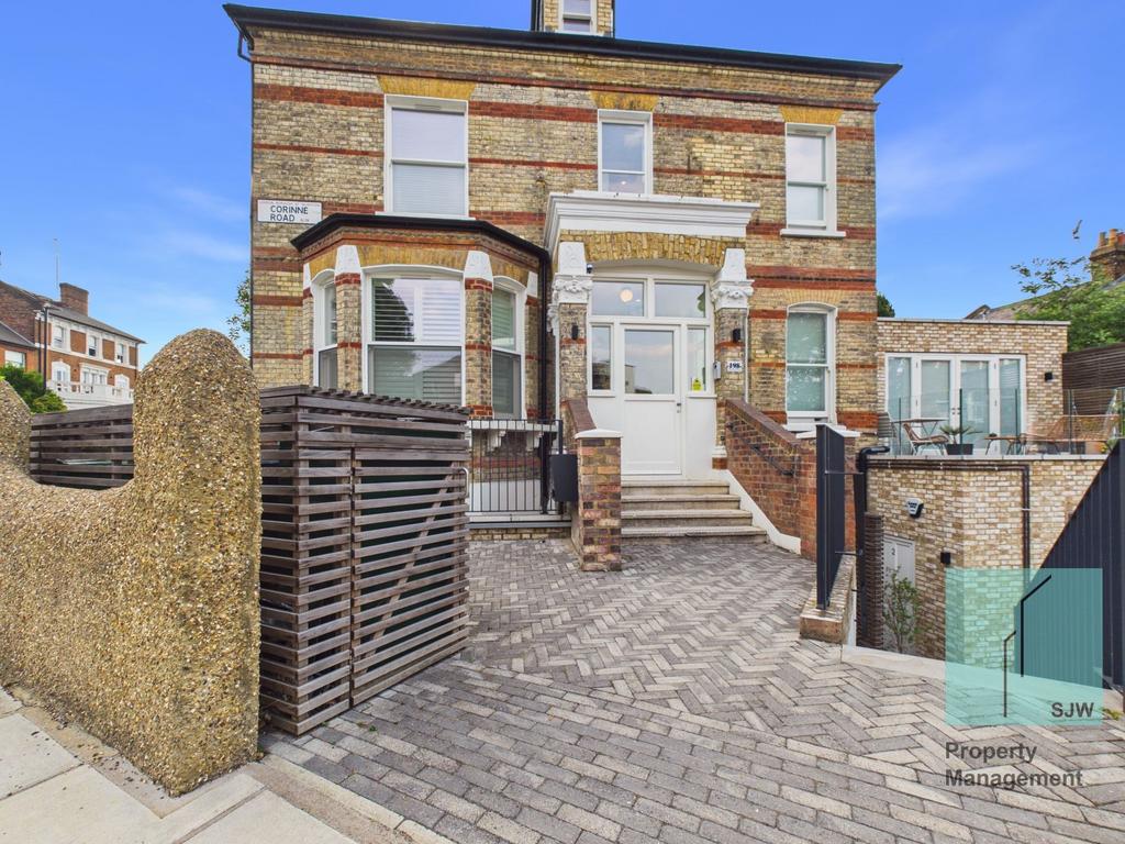 Apartment in London - More