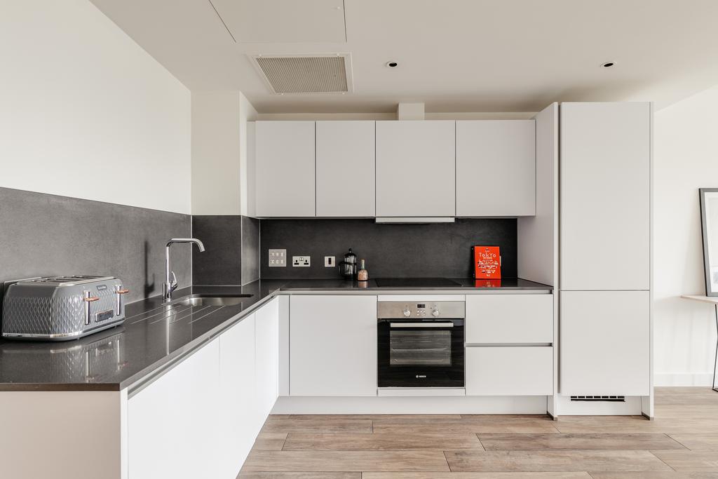 at Essential Living, Flat 501, Dressage Court, 54, Three Colts Lane E2 - View 4