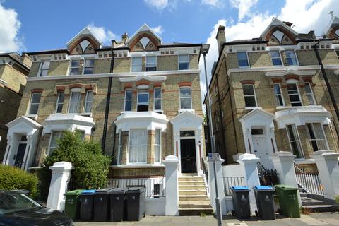 1 bedroom flat to rent, St Andrews Square, Surbiton
