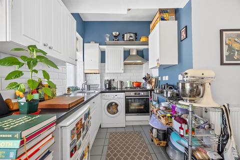 1 bedroom flat for sale, Norbury Avenue, Thornton Heath