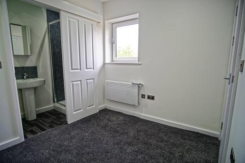 1 bedroom flat to rent, 1-Bed Flat To Let on Cambridge Walk, Preston