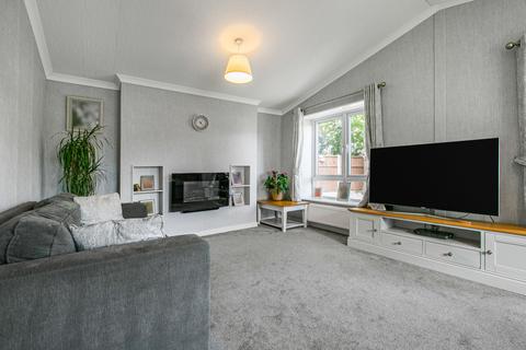 undefined, Fordbridge Park, Fordbridge Road, Sunbury-on-Thames, Surrey, TW16