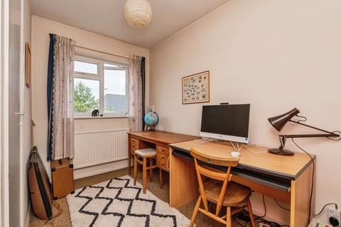 4 bedroom detached house for sale, Simplemarsh Road, Addlestone, KT15