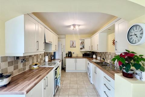 2 bedroom semi-detached bungalow for sale, Chapel Lane, Bradford BD13
