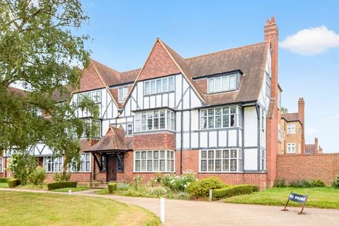undefined, Queens Drive, London