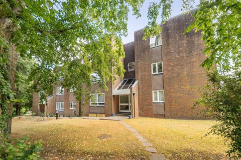 2 bedroom flat for sale, Albury Road, Guildford