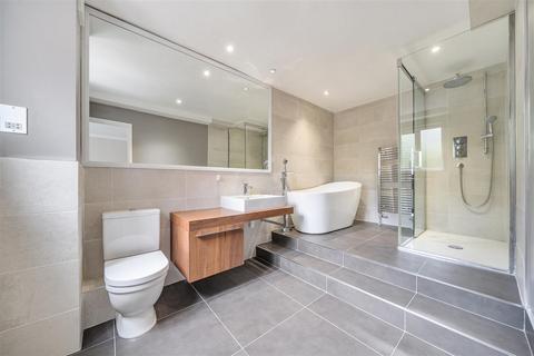 2 bedroom flat for sale, Albury Road, Guildford