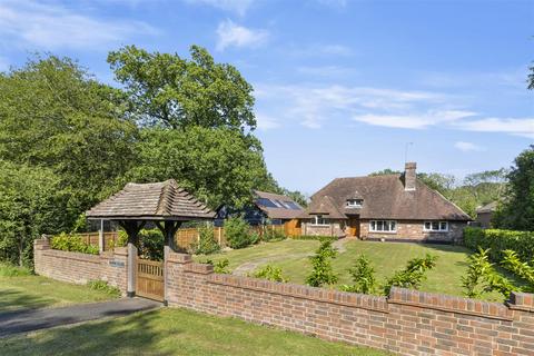 3 bedroom detached bungalow for sale, Polegate Road, Hailsham