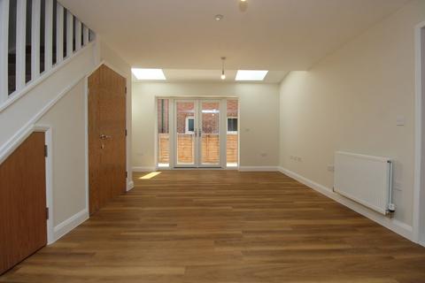 2 bedroom end of terrace house to rent, Whitehorse Street, Baldock, SG7