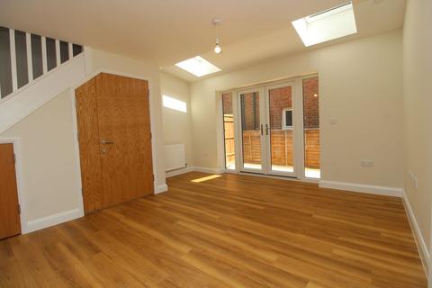 2 bedroom end of terrace house to rent, Whitehorse Street, Baldock, SG7