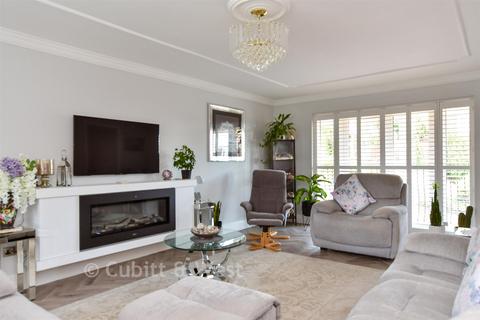 4 bedroom detached house for sale, Treetops Close, Brighton BN2