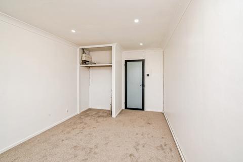 undefined, Orwell Drive, AYLESBURY, Buckinghamshire, HP21