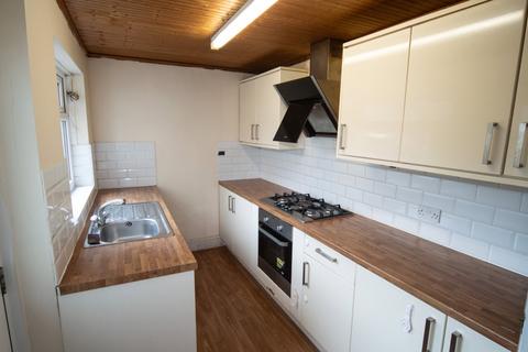 2 bedroom end of terrace house to rent, Springdale Street, Huddersfield, HD1 3NG