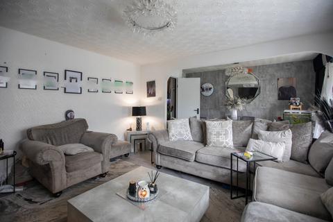 3 bedroom terraced house for sale, Sycamore Court, East Kilbride G75
