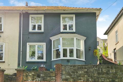4 bedroom semi-detached house for sale, Holland Street, Ebbw Vale