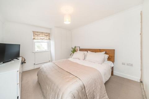 2 bedroom flat for sale, Hubert Grove, London SW9