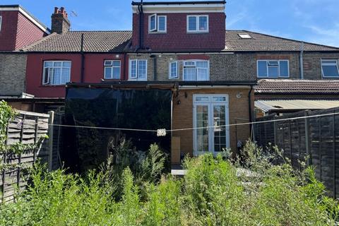 2 bedroom ground floor flat for sale, Tottenhall Road, London