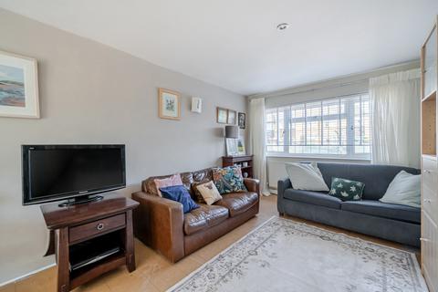 3 bedroom end of terrace house for sale, Bennett Close, Cobham, KT11