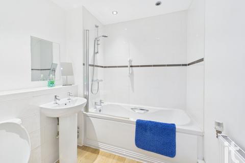 2 bedroom apartment for sale, Manston Lodge, Hampstead Drive, Great Moor, Stockport, SK2