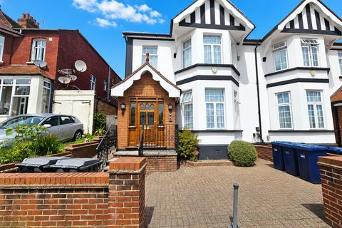 2 bedroom apartment to rent, Hale Lane, Mill Hill, NW7