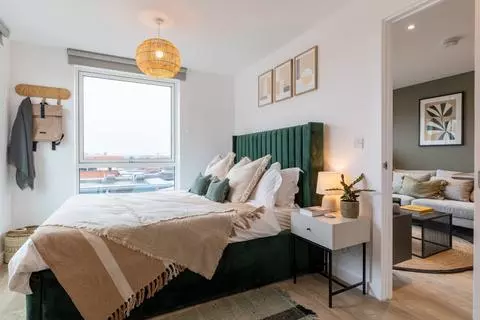 2-bed flat at Hairpin House (611)