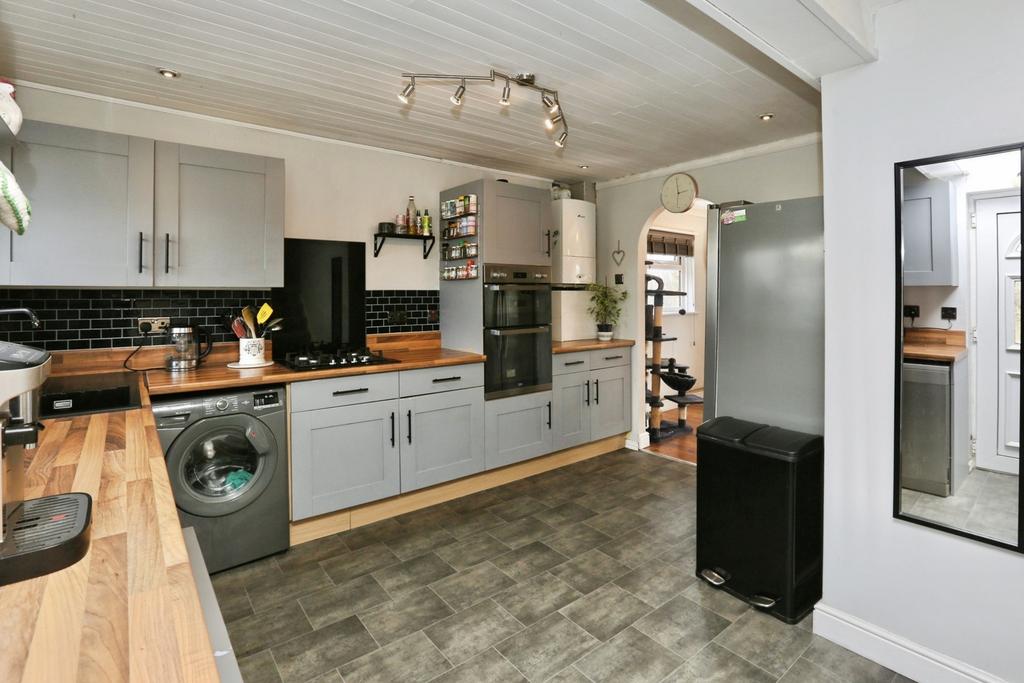 House in Southampton, Lordshill - View 2