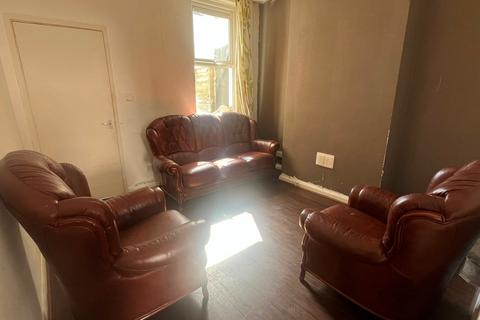 2 bedroom terraced house to rent, James Turner Street, Birmingham, B18