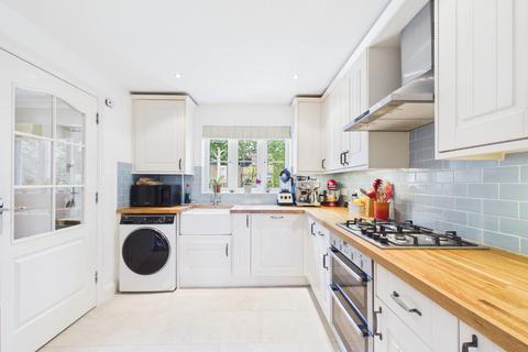 3 bedroom terraced house for sale, Greyhound Chase, Ashford TN25 5LL