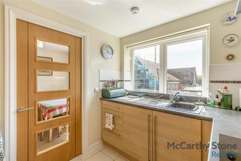2 bedroom apartment for sale, Thomas Court, Marlborough Road, Cardiff, Glamorgan, CF23 5EZ