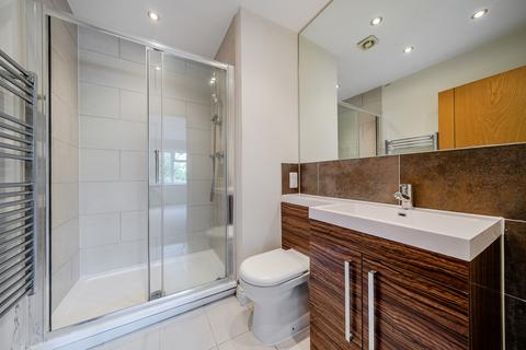 2 bedroom flat for sale, Epsom Road, Guildford, GU1