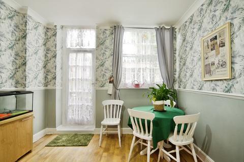 1 bedroom flat for sale, Station House Mews, London, N9