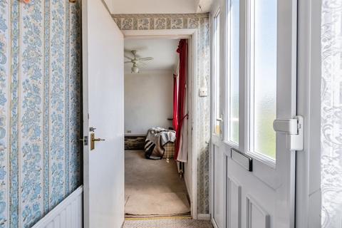 2 bedroom detached bungalow for sale, Savernake Avenue, Melksham