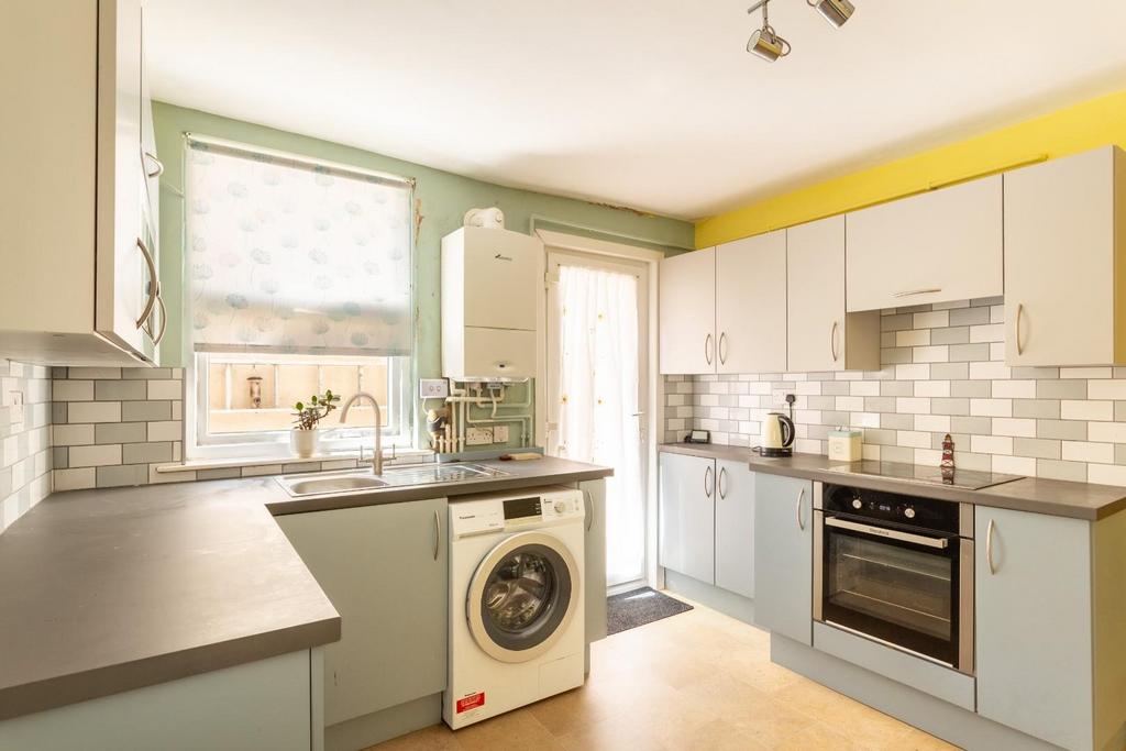 Apartment in Brighton, Queen's Park - View 4