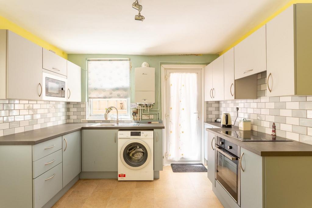 Apartment in Brighton, Queen's Park - View 5