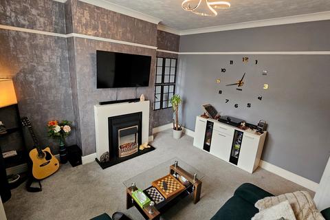 3 bedroom terraced house to rent, Flanshaw Lane, WAKEFIELD