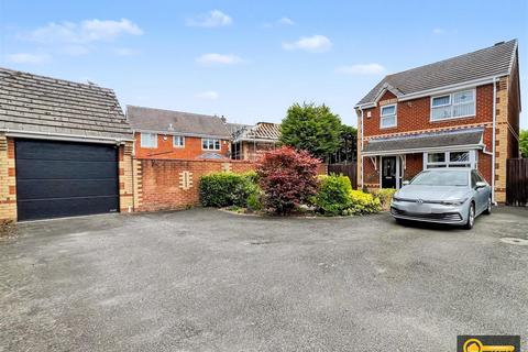 3 bedroom detached house for sale, Cliveden Walk, Maple Park, Nuneaton