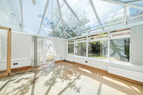 4 bedroom detached house for sale, Bay Tree Close, Bromley