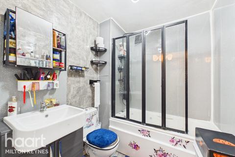 1 bedroom flat for sale, Cleavers Avenue, Milton Keynes
