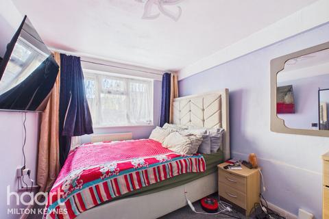 1 bedroom flat for sale, Cleavers Avenue, Milton Keynes