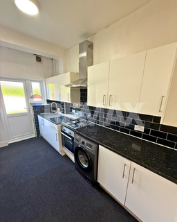 4 bedroom terraced house to rent, The Drive, Ilford IG1