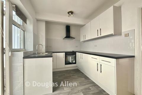 3 bedroom semi-detached house for sale, Mapleleaf Gardens, Wickford SS12